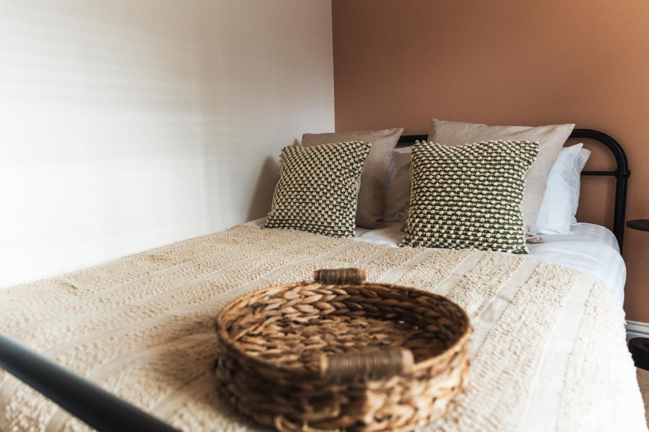 Wych Cottage, Striking 2 Bed, Parking, Ground Floor Flat - Step Free Somerton  Buitenkant foto