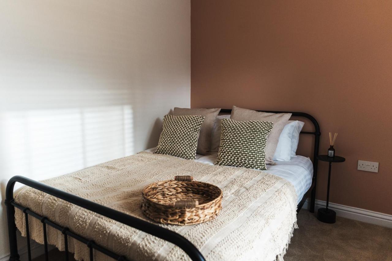 Wych Cottage, Striking 2 Bed, Parking, Ground Floor Flat - Step Free Somerton  Buitenkant foto